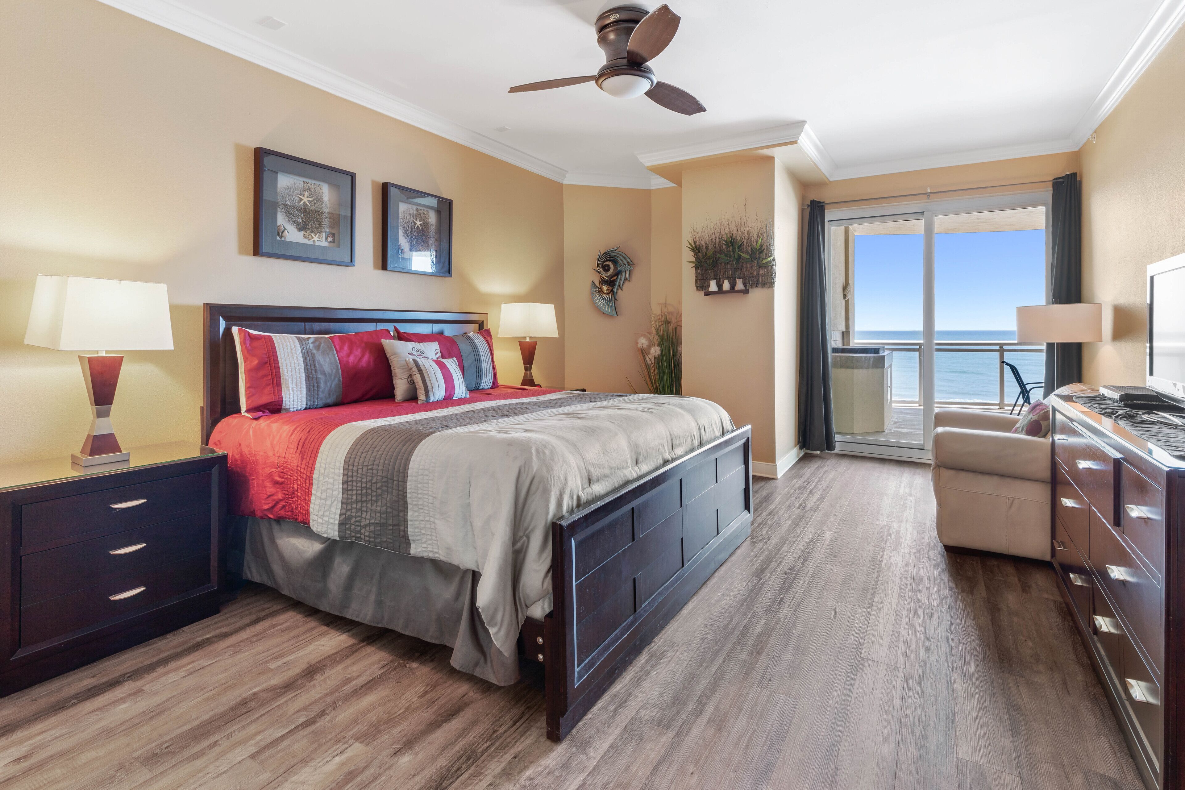 Ocean Vistas 405 3 Bedroom 2.5 Bath Ocean Ft Luxury