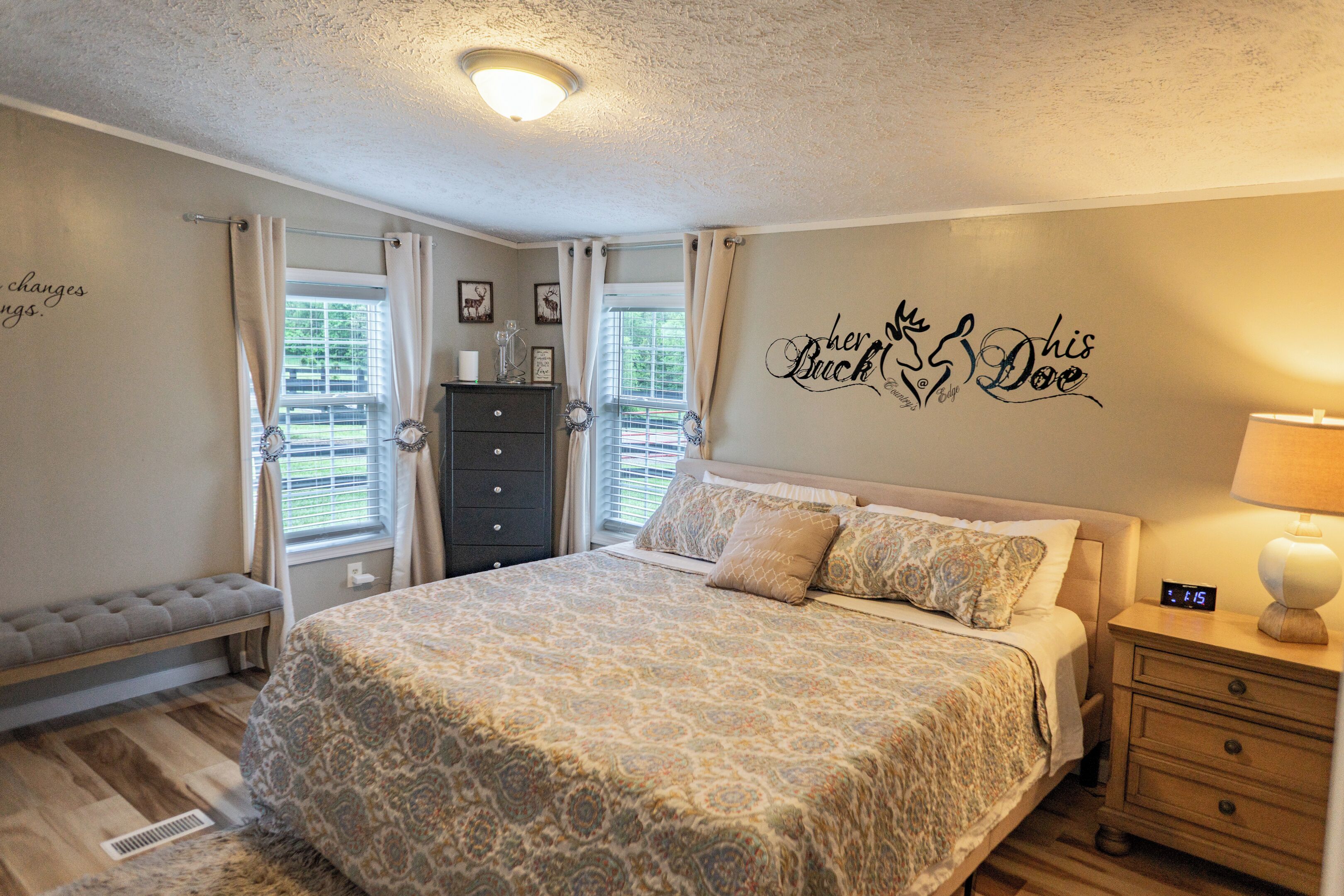 3 chambres, fer et planche à repasser, Wi-Fi gratuit, draps fournis