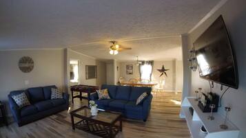 Smart TV, fireplace, DVD player, table football