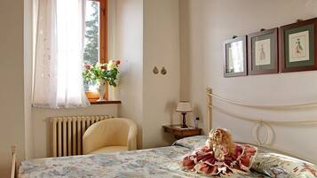 1 Schlafzimmer, BĂŒgeleisen/BĂŒgelbrett, Reisekinderbett, kostenloses WLAN