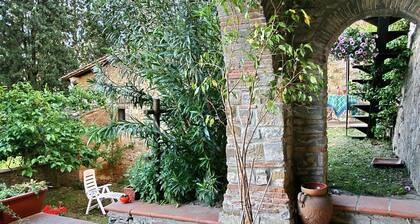 Apartment with garden in Chianti, 20 min from Florence, Siena and San Gimignano