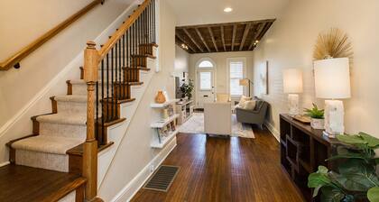 "UUSI LISTING" Sycamore Downtown Modern Home