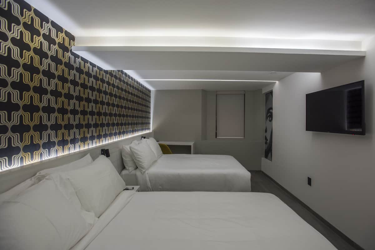 1 bedroom, premium bedding, in-room safe, laptop workspace