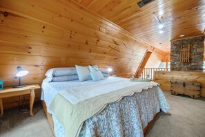 2 bedrooms, desk, bed sheets - Peckerwood Knob Sunrise Cabin; Seclusion in the Mountains of SE Oklahoma  (Smithville)