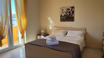 2 bedrooms, bed sheets