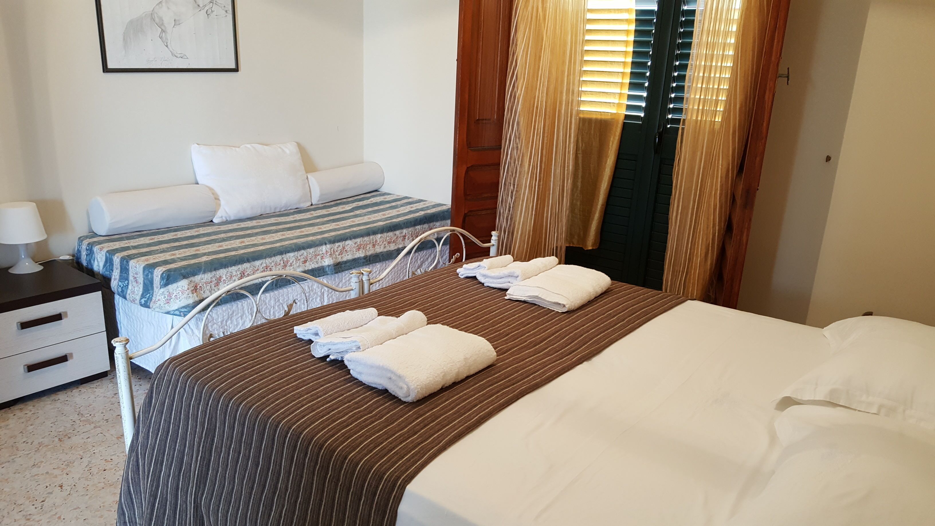 2 soveværelser, sengetøj