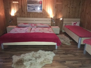 7 bedrooms, WiFi