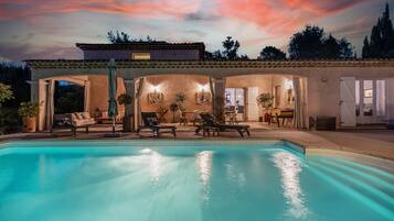 Piscine extérieure, piscine chauffée