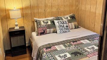 1 bedroom, free WiFi, bed sheets