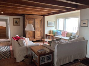 Smart TV, fireplace, DVD player, books - Post and Beam home with westward views of the ocean and sunsets (Chilmark)