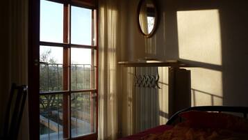 2 chambres, fer et planche Ă  repasser, draps fournis