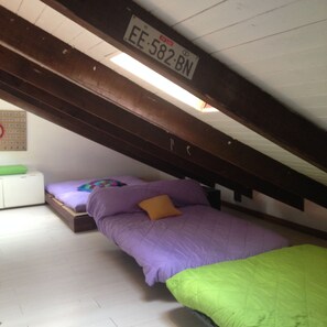 2 bedrooms, iron/ironing board, WiFi, bed sheets - JOY VILLA APARTMENT LOFT (Acqui Terme)