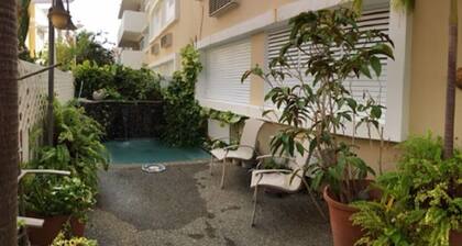 Asequible y hermoso condominio de ensueño con piscina privada cerca de Seven Seas Beach