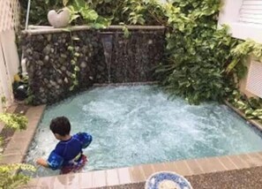 Outdoor pool - Affordable & Beautiful Dream Condo with a private pool near  Seven Seas Beach (Fajardo)