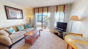 TV - Charming condo w. community pool + ocean views! (Tybee Island)