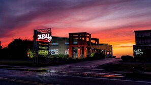 Exterior - 3-bedroom, 2-bathroom apartment. Walk to beach and access to REAL Watersports (Waves)