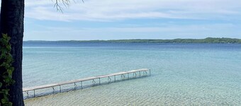 Classic Lake Cottage på Torch Lake