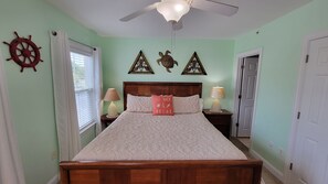 4 habitaciones, tabla de planchar con plancha, internet y ropa de cama 