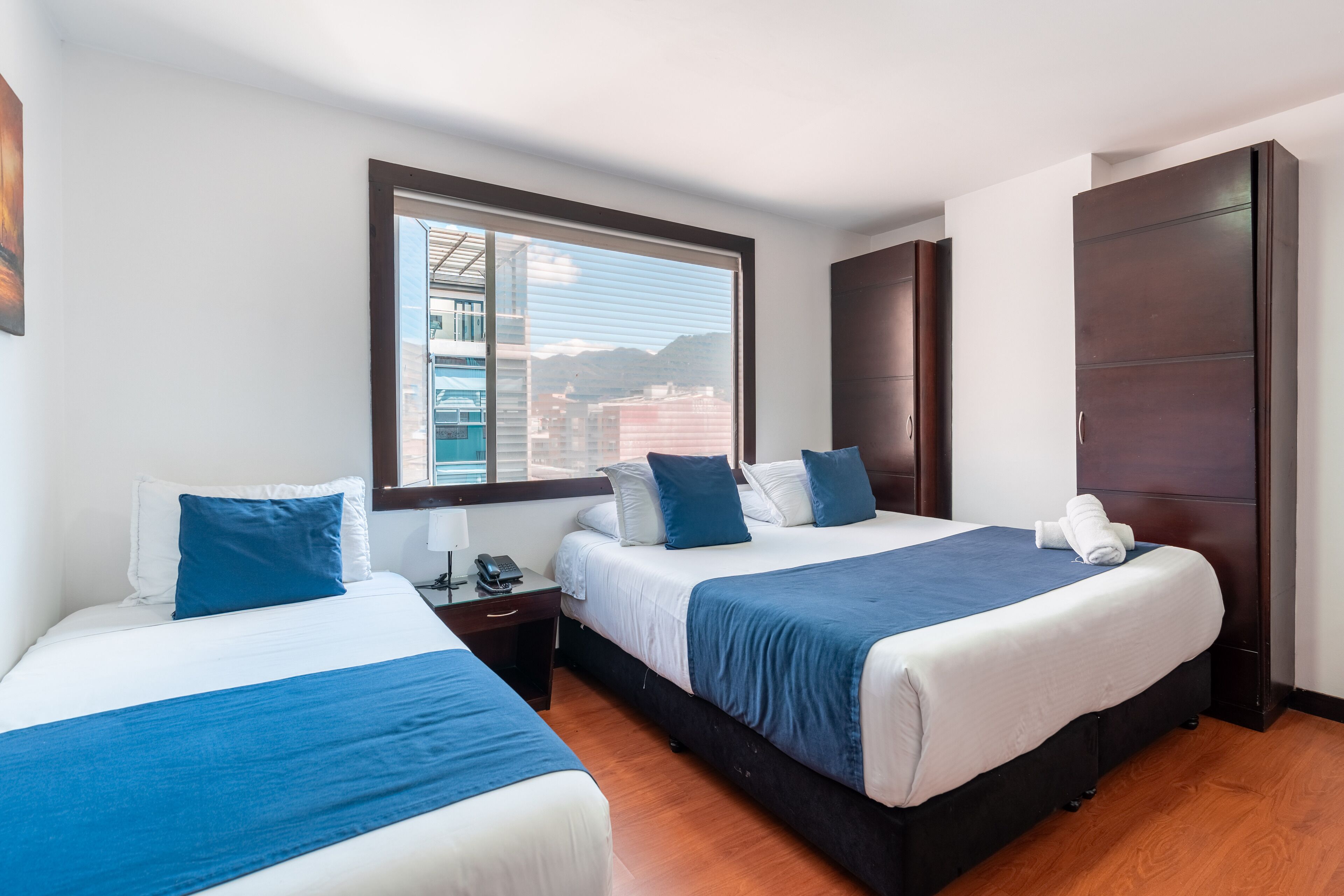 三人房 | 高級寢具、羽絨被、記憶床墊、客房內保險箱