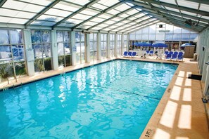 Piscine couverte, piscine extérieure