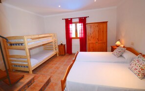 5 chambres, fer et planche Ă repasser, Wi-Fi gratuit, draps fournis