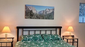 5 bedrooms, WiFi, bed sheets - George Bass Drive A Well Kept Secret (LILLI PILLI)