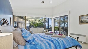 5 bedrooms, WiFi, bed sheets