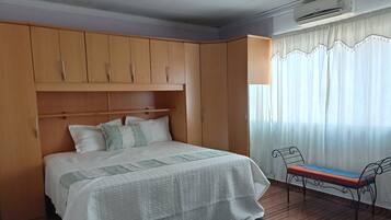 2 habitaciones, tabla de planchar con plancha y wifi gratis