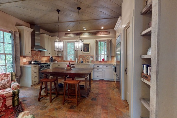Kitchen, Main Level