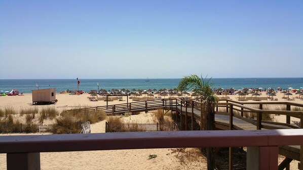 In Strandnähe, Liegestühle