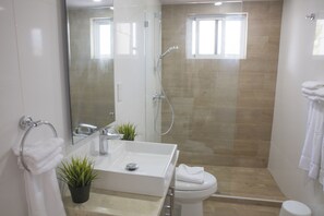 Shower, towels