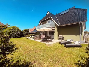 Terrace/patio - Perlentaucher - terrace, barbecue, close to the Bodden, Baltic Sea 6km away, washing machine (Born)