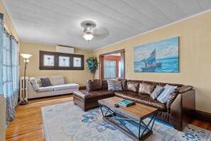 House (2 Bedrooms) | Property amenity