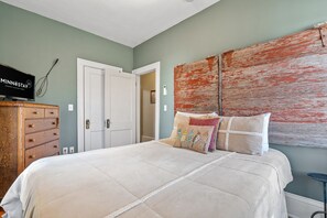 House (2 Bedrooms) | 2 bedrooms, premium bedding, laptop workspace, iron/ironing board