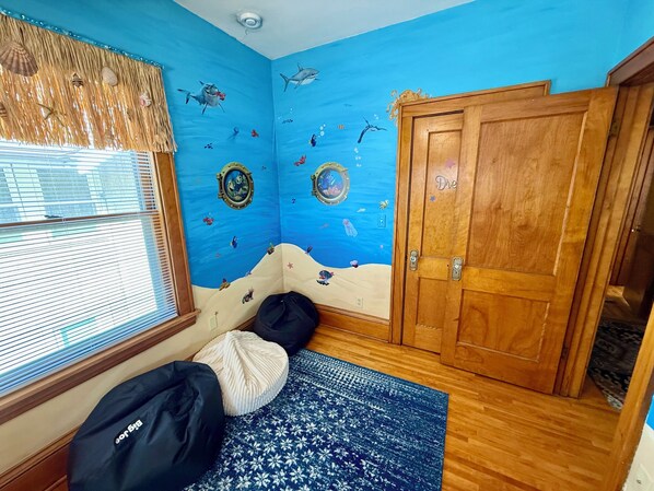 House (3 Bedrooms) | 3 bedrooms, premium bedding, laptop workspace, iron/ironing board
