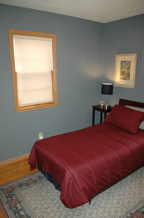 4 bedrooms, desk, iron/ironing board, travel cot