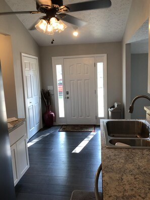 Interior - Beautiful home in Avon Lake walkable to small beach and beautiful sunsets. (Avon Lake)