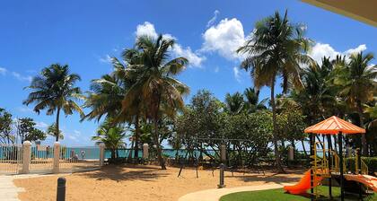 Beach Oasis - Ground Floor Beach Apartment Steps to the Pool!