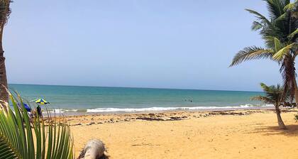 Nouvel appartement de plage au rez-de-chaussée à quelques pas de la piscine!