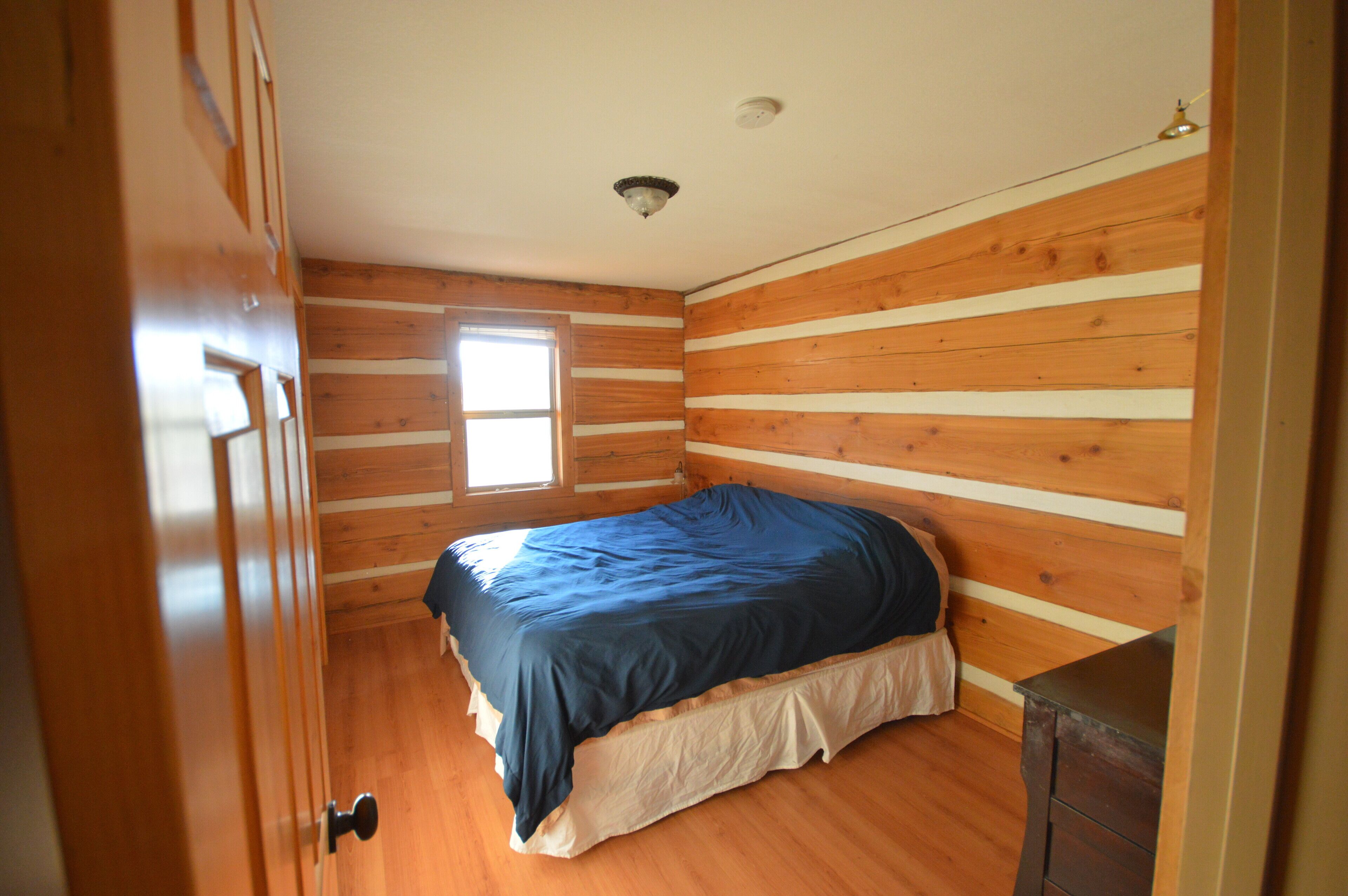 3 bedrooms, travel crib, free WiFi, bed sheets