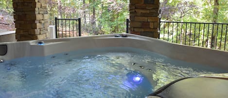 Bain à remous extérieur