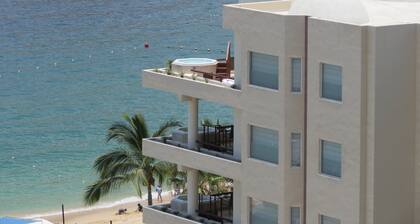 1 oder 2 BR Beachfront Suiten mit Jacuzzi Optionen auf NUR schwimmenden Strand in Cabo