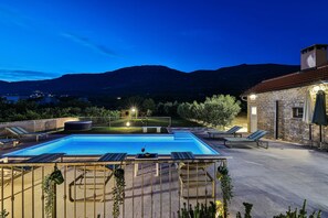 Piscine extérieure