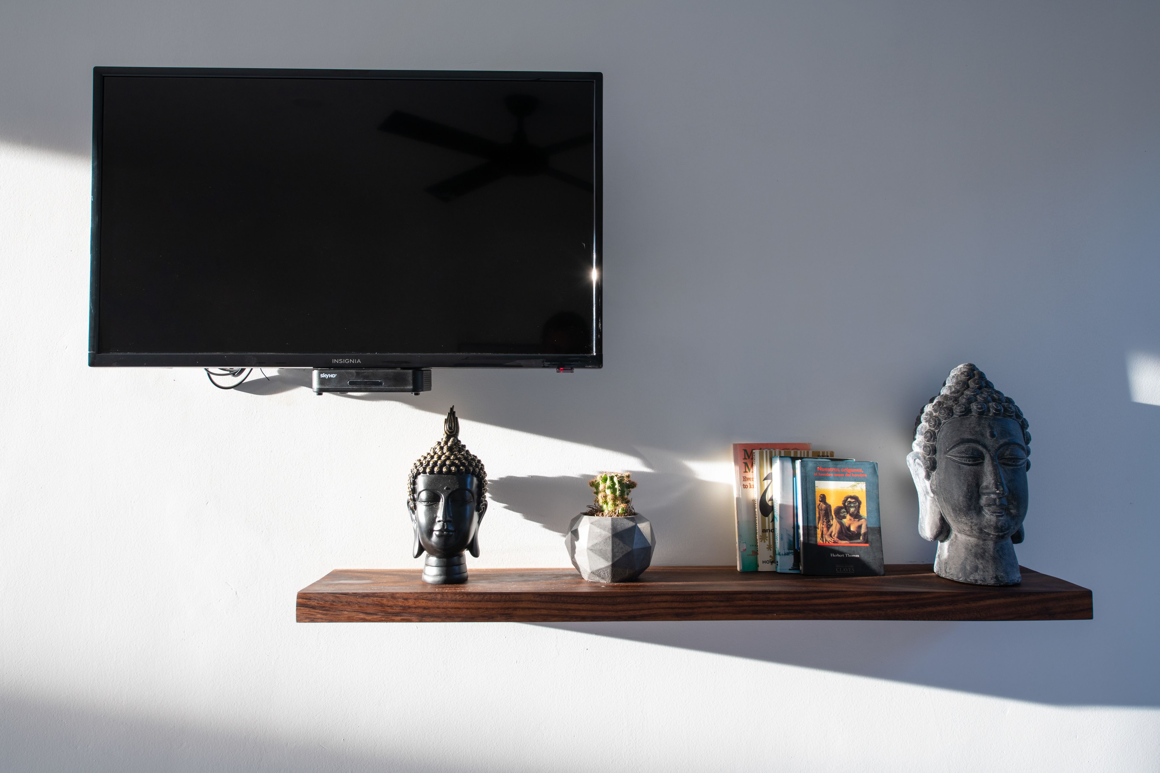 deluxe suite | egyptian cotton sheets, premium bedding, minibar, in-room safe