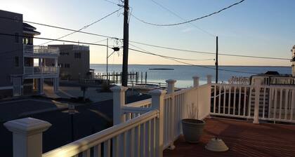 Close To Beach And Bay. Beautiful Sunsets!