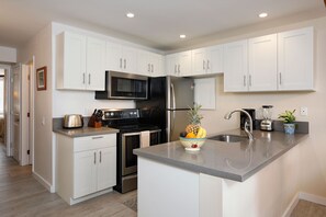 Fridge, microwave, oven, stovetop - Hale Kamaole 326 Third floor condo, easy access to best beach on Maui! (Kihei)