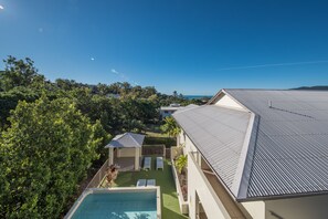 Aerial view - Studio 8 on Waterson (Airlie Beach)