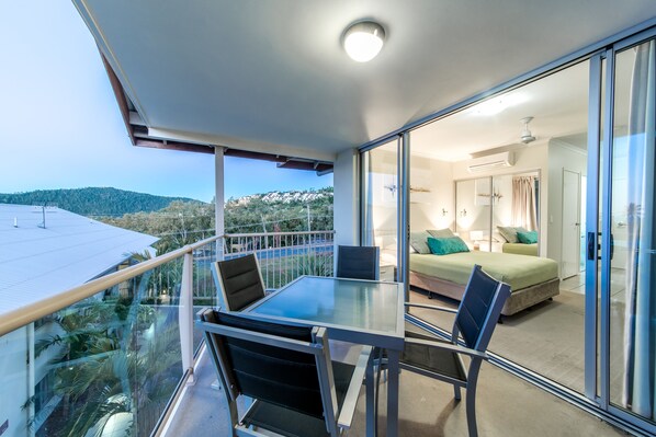 Balcony view - Studio 8 on Waterson (Airlie Beach)