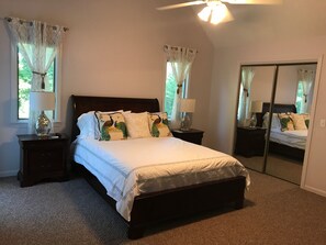 3 bedrooms, iron/ironing board, free WiFi, bed sheets - CONTEMPORARY RANCH STYLE HOME, CLOSE TO CRAIGVILLE BEACH AREA (Barnstable)
