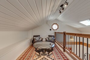 Interior - Yellowstone Lodge    (Gardiner)